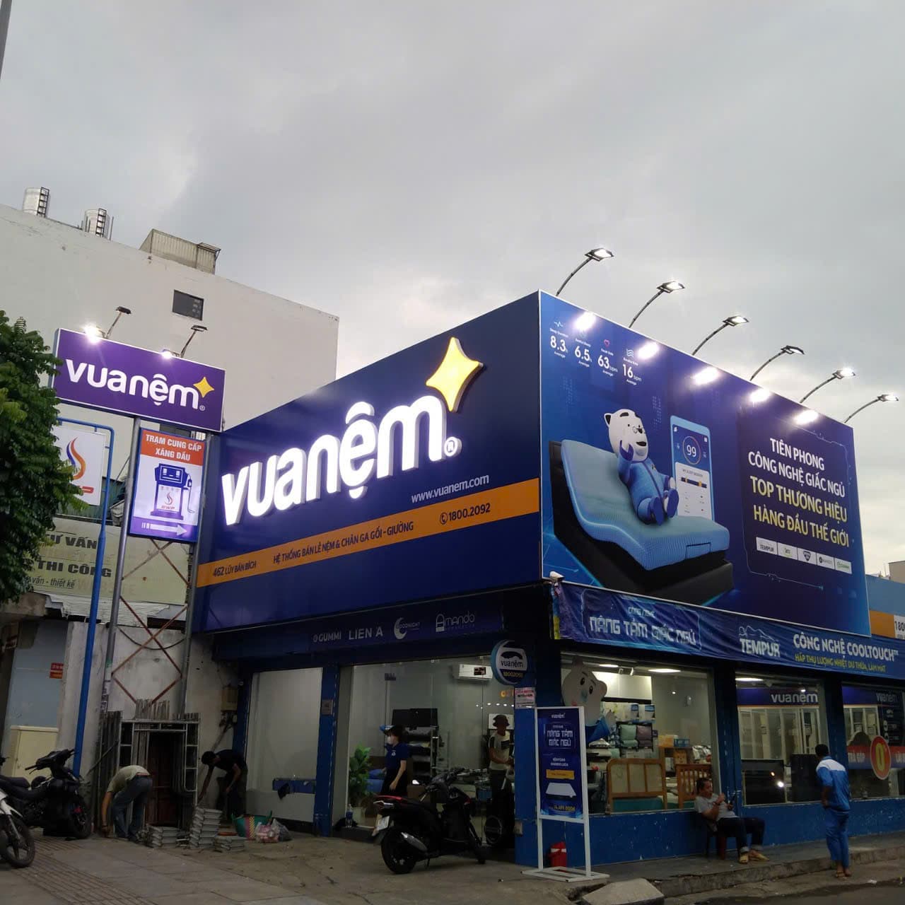 Thiết kế bảng hiệu LED và quảng cáo ngoài trời